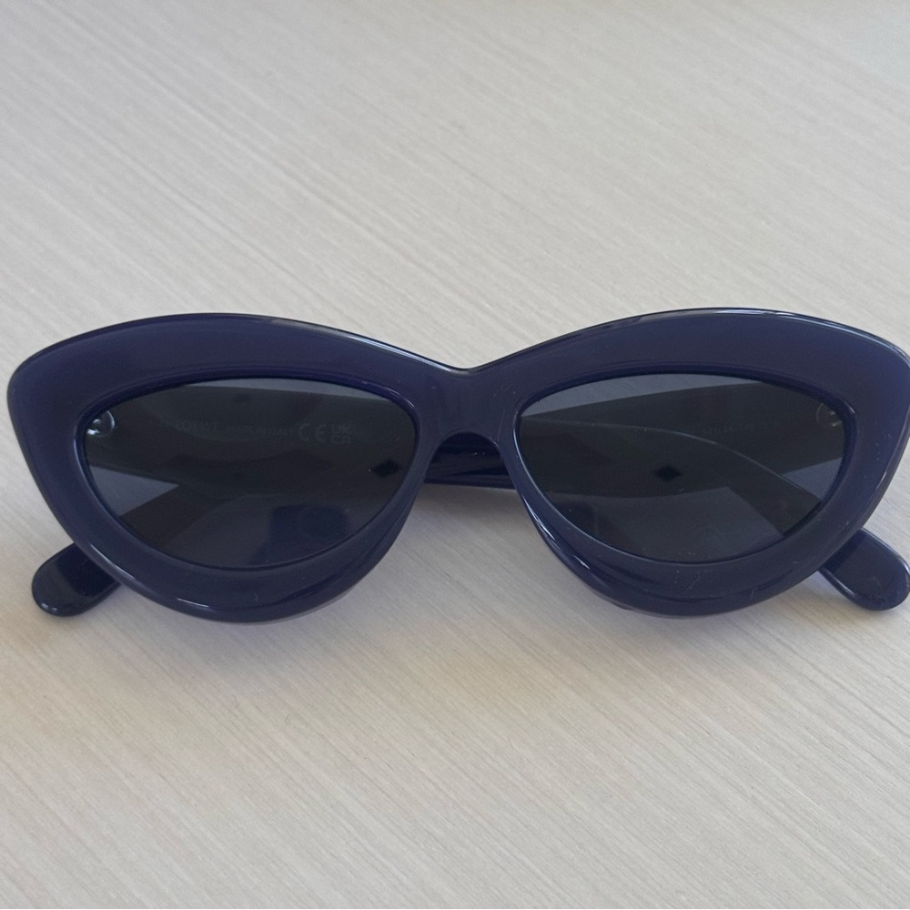 Loewe Curvy Cat Eye Sunglasses - Navy